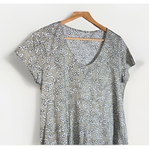 J. Jill Tops - 5/25 J. Jill Pure Jill Scoop Neck Elliptical Tee Size XS High Low Side Slits